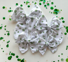 Load image into Gallery viewer, The Simple Clover Wholesale Bow Preorder
