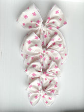 Load image into Gallery viewer, The Fuchsia Butterfly Bow
