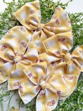 Load image into Gallery viewer, The Darling Duckies Checkered Bow
