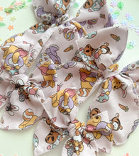 Load image into Gallery viewer, The Pooh Bear Easter Bow Pre-Order
