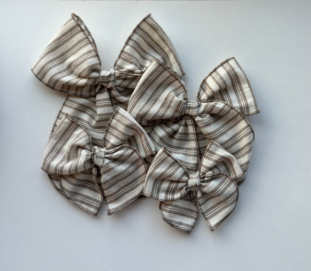 The Neutral Stripe Bow