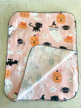 Load image into Gallery viewer, The Halloween Reusable Paper Towels
