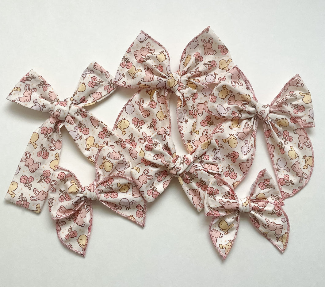 The Spring Babes Bow